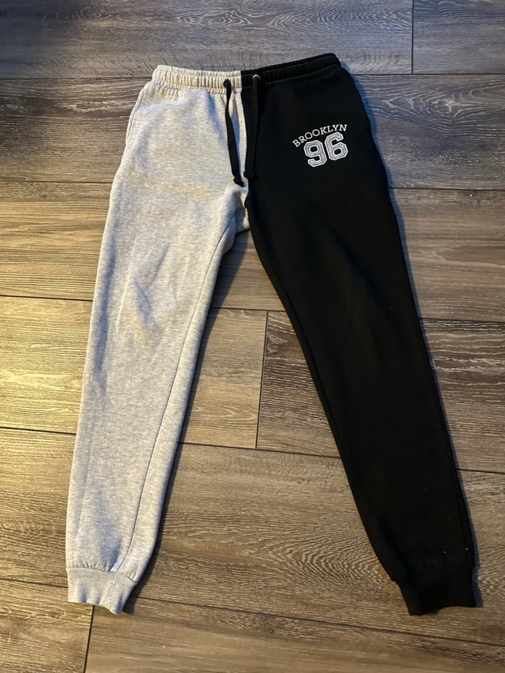 🌞Sale 3 for $15 Urban kids, girls L/ Brooklyn 96 Two-Tone Kids Sweatpants